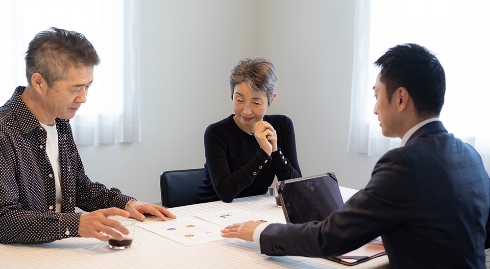 家の査定について家族で検討